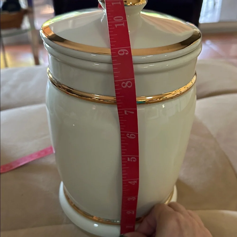 1991 Hummel Danbury Mint Porcelain Cookie Jar Canister Germany Feeding Time